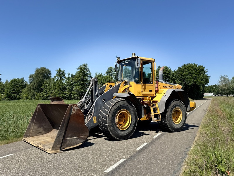 Volvo L110E - Wheel loader: picture 3 Volvo L110E - Wheel loader: picture 3