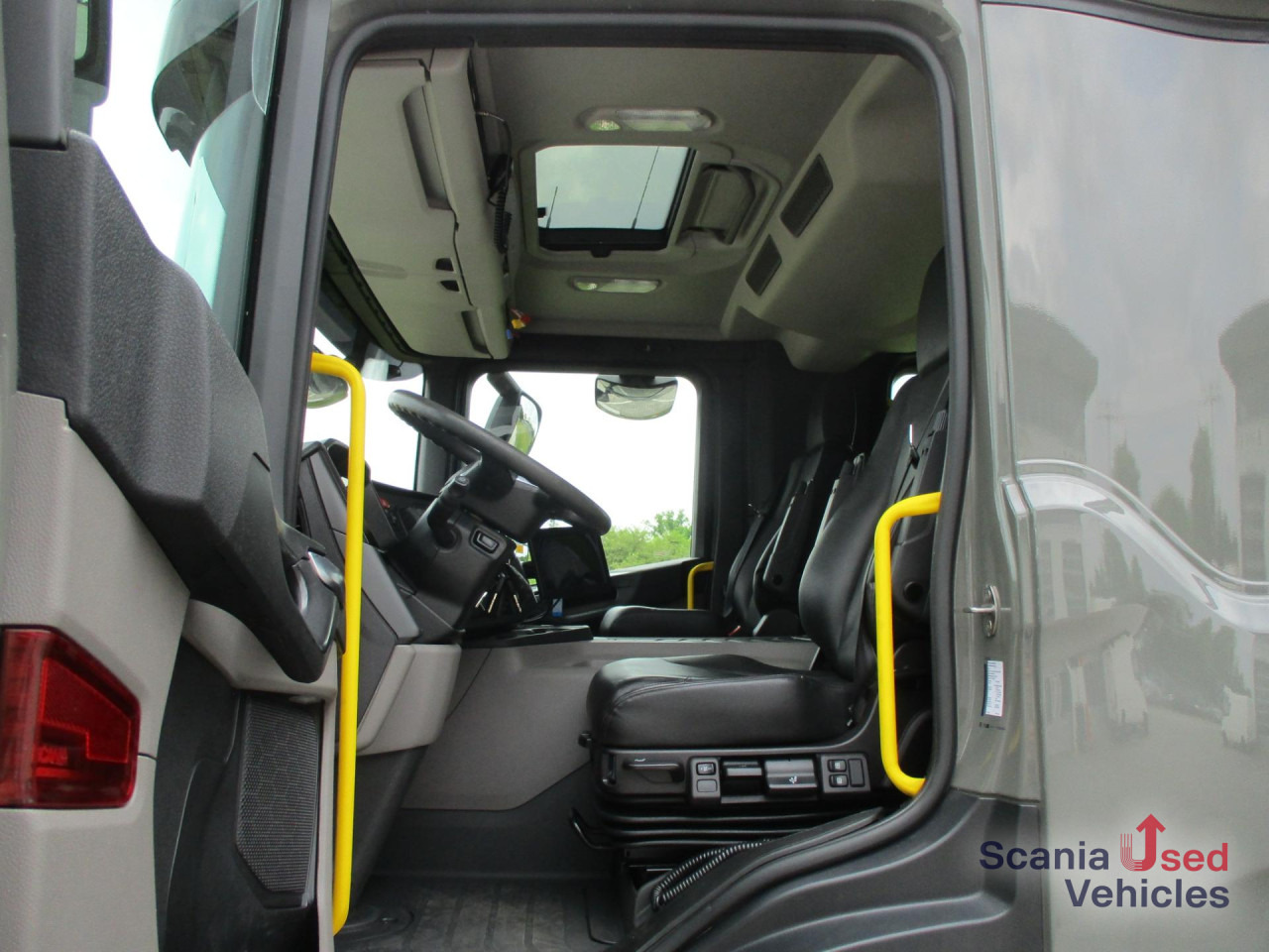 Box truck SCANIA P 370 B4x4HA Koffer mit Lbw.: picture 13