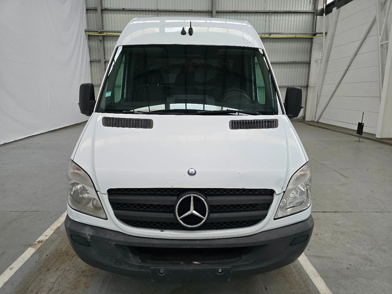 Mercedes-Benz Sprinter 313 CDI / AIRCO L2H2 - Panel van, Combi van: picture 2 Mercedes-Benz Sprinter 313 CDI / AIRCO L2H2 - Panel van, Combi van: picture 2