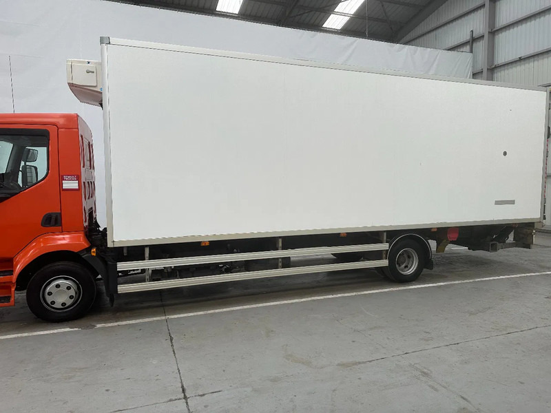Renault D 12 220 / 264728 km - Refrigerator truck: picture 2 Renault D 12 220 / 264728 km - Refrigerator truck: picture 2