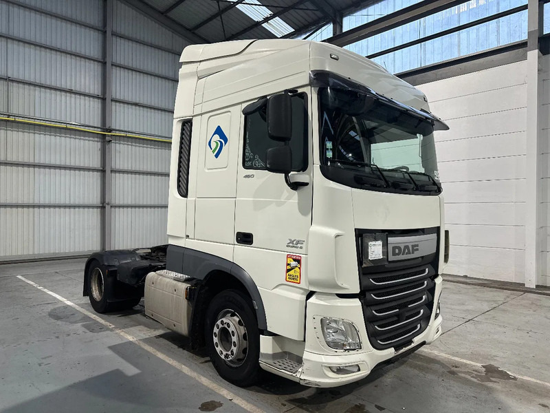 Tractor unit DAF XF 106.460 Spacecab: picture 8