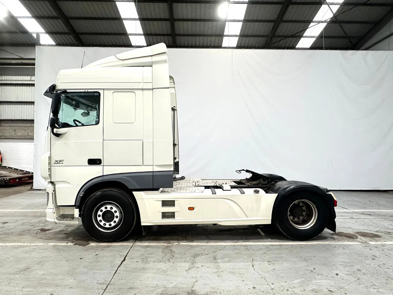DAF XF 460 SPACECAB / STANDAIRCO / ADR - Tractor unit: picture 2 DAF XF 460 SPACECAB / STANDAIRCO / ADR - Tractor unit: picture 2