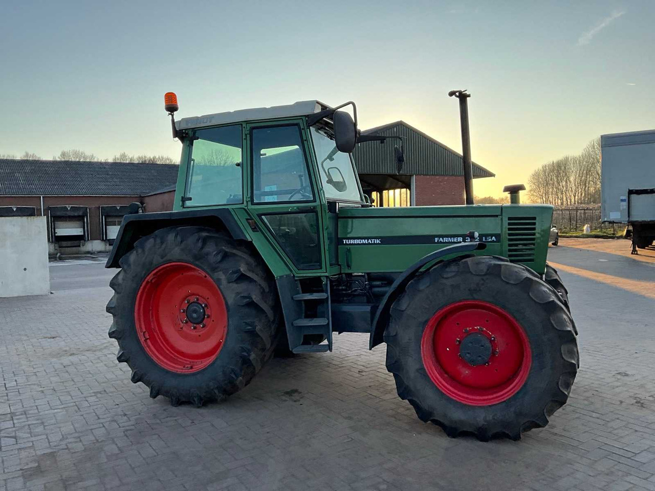 1982 FENDT FARMER 312 LSA ALL-WHEEL DRIVE FARM TRACTOR - Farm tractor: picture 4 1982 FENDT FARMER 312 LSA ALL-WHEEL DRIVE FARM TRACTOR - Farm tractor: picture 4