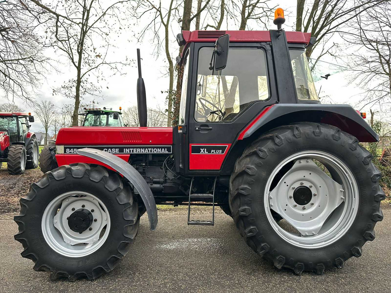 1992 CASE IH 845 XL 40 KMH ALL-WHEEL DRIVE FARM TRACTOR - Farm tractor: picture 4 1992 CASE IH 845 XL 40 KMH ALL-WHEEL DRIVE FARM TRACTOR - Farm tractor: picture 4