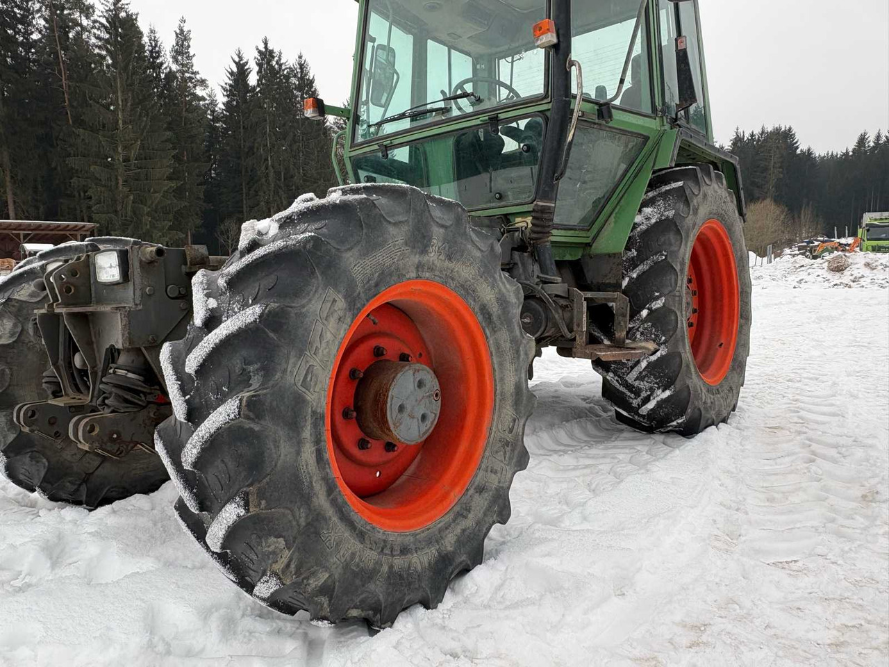 1993 FENDT GTA IMPLEMENT CARRIER TRACTOR - Farm tractor: picture 3 1993 FENDT GTA IMPLEMENT CARRIER TRACTOR - Farm tractor: picture 3