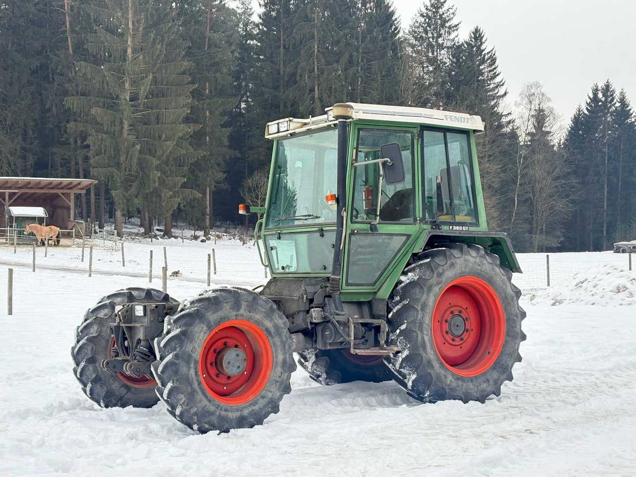 1993 FENDT GTA IMPLEMENT CARRIER TRACTOR - Farm tractor: picture 1 1993 FENDT GTA IMPLEMENT CARRIER TRACTOR - Farm tractor: picture 1