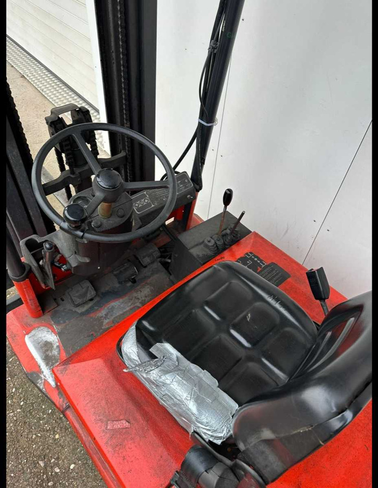 1996 LINDE E12 PROMOVE FORKLIFT - Forklift: picture 4 1996 LINDE E12 PROMOVE FORKLIFT - Forklift: picture 4