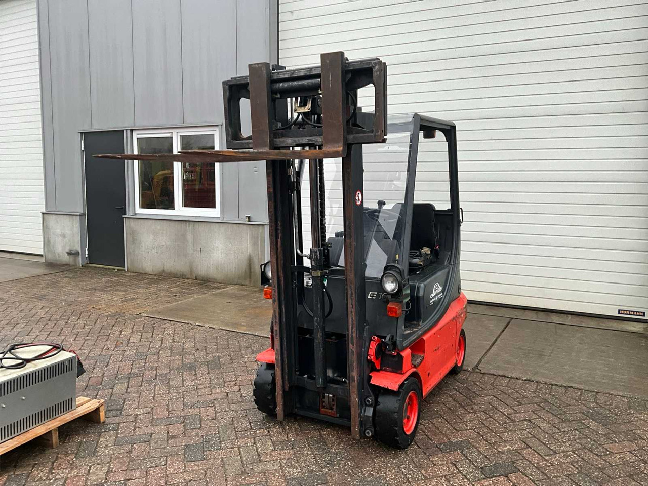 1998 LINDE E16P FORKLIFT - Forklift: picture 2 1998 LINDE E16P FORKLIFT - Forklift: picture 2
