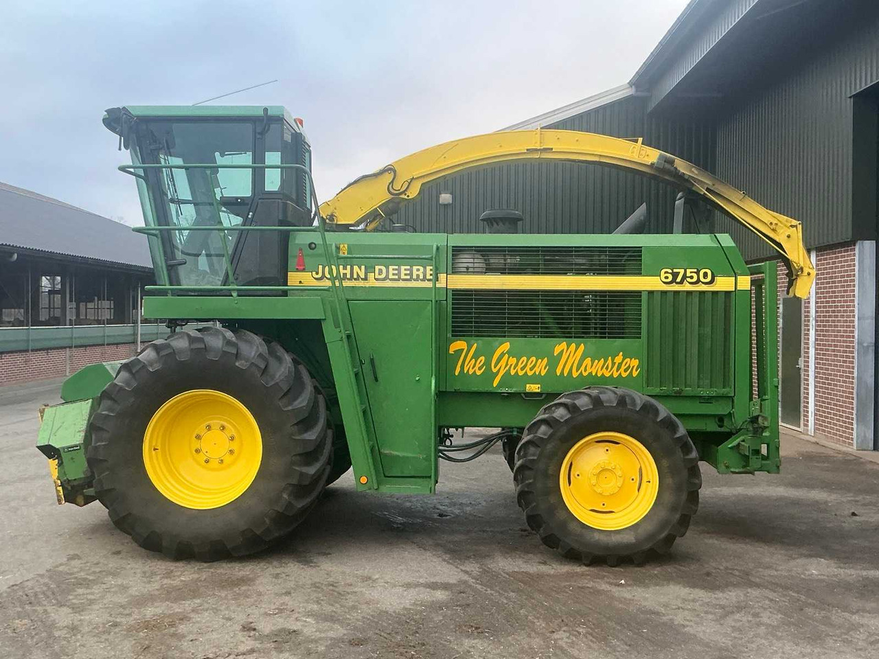 1999 JOHN DEERE 6750 FORAGE HARVESTER - Forage harvester: picture 5 1999 JOHN DEERE 6750 FORAGE HARVESTER - Forage harvester: picture 5