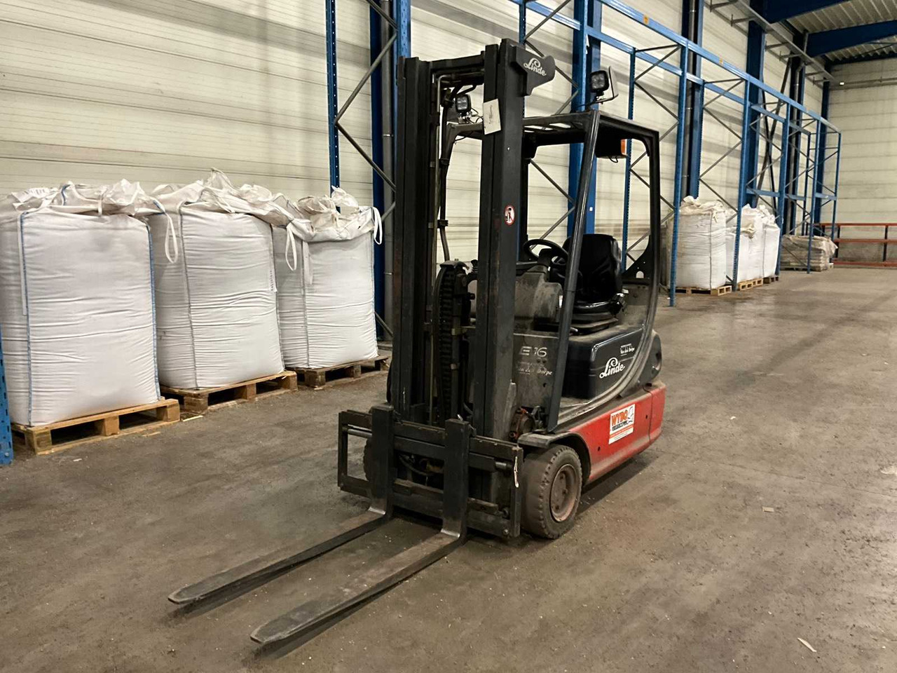 2004 LINDE E16C-02 ELECTRIC FORKLIFT - Forklift: picture 1 2004 LINDE E16C-02 ELECTRIC FORKLIFT - Forklift: picture 1
