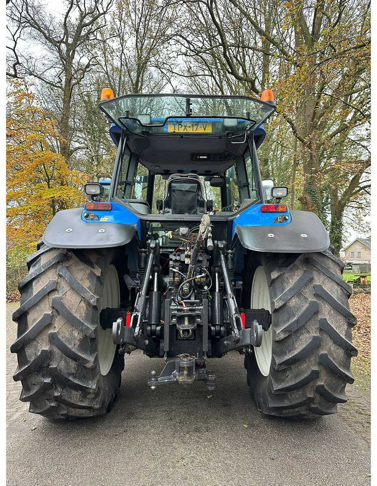 2004 NEW HOLLAND T/M 175 FOUR WHEEL DRIVE FARM TRACTOR - Farm tractor: picture 4 2004 NEW HOLLAND T/M 175 FOUR WHEEL DRIVE FARM TRACTOR - Farm tractor: picture 4