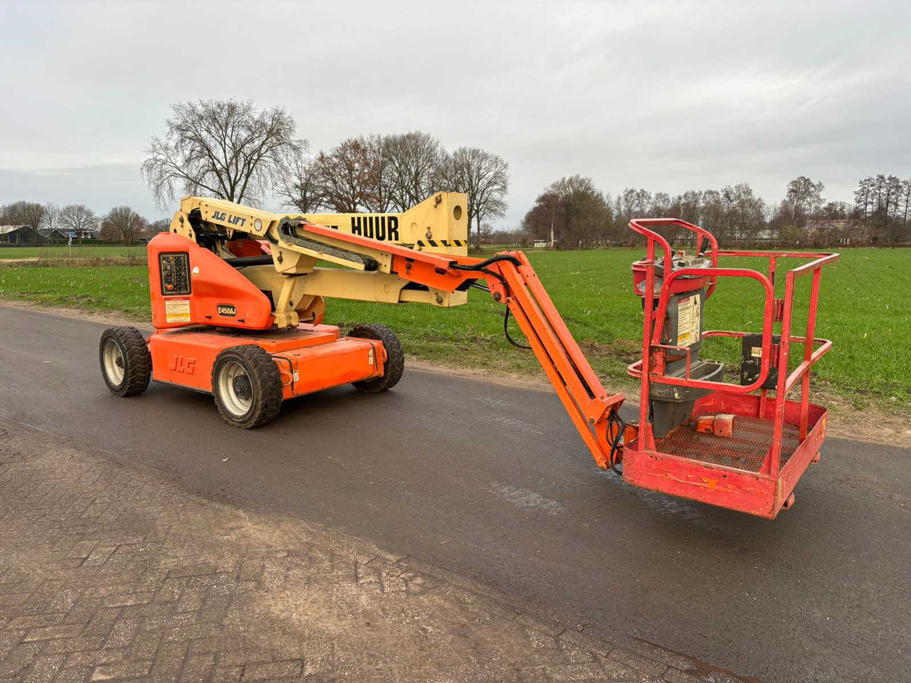 2005 JLG E450AJ AERIAL WORK PLATFORM - Aerial platform: picture 3 2005 JLG E450AJ AERIAL WORK PLATFORM - Aerial platform: picture 3