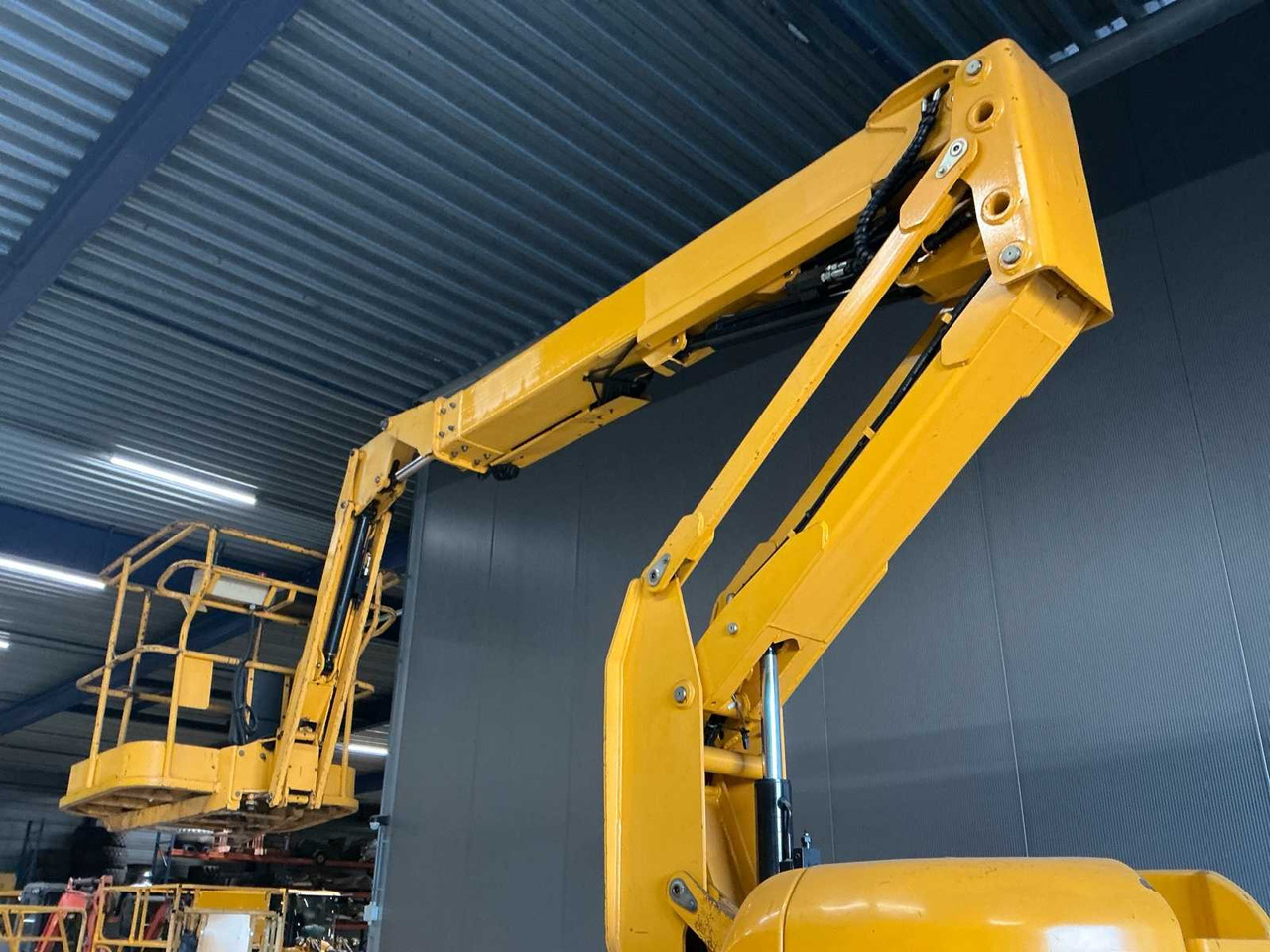 Aerial platform 2005 MANITOU 120 AETJ AERIAL PLATFORM: picture 8