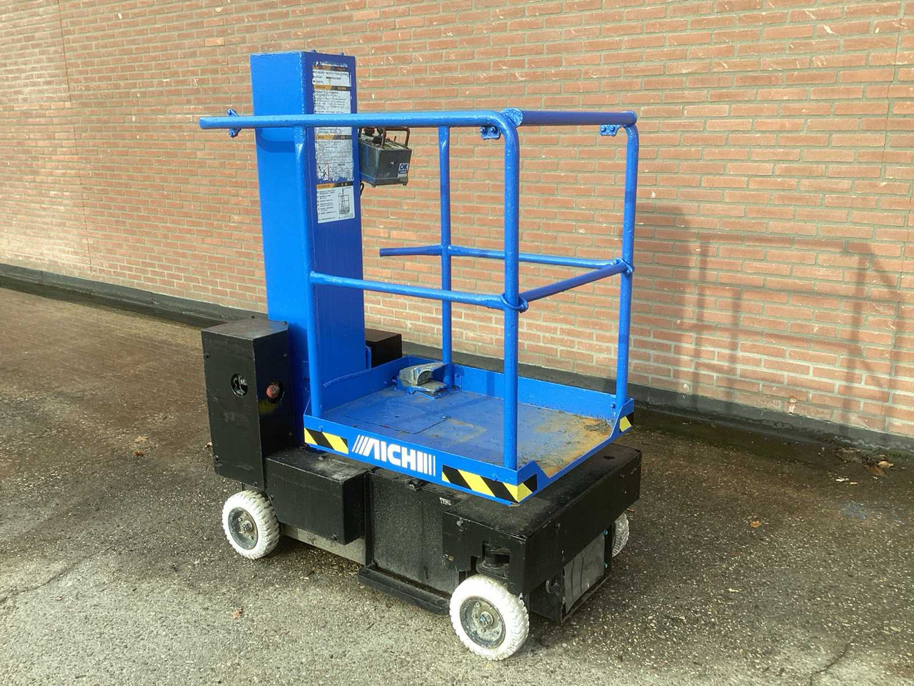 2008 AICHI SV 04 B AERIAL PLATFORM - Aerial platform: picture 3 2008 AICHI SV 04 B AERIAL PLATFORM - Aerial platform: picture 3