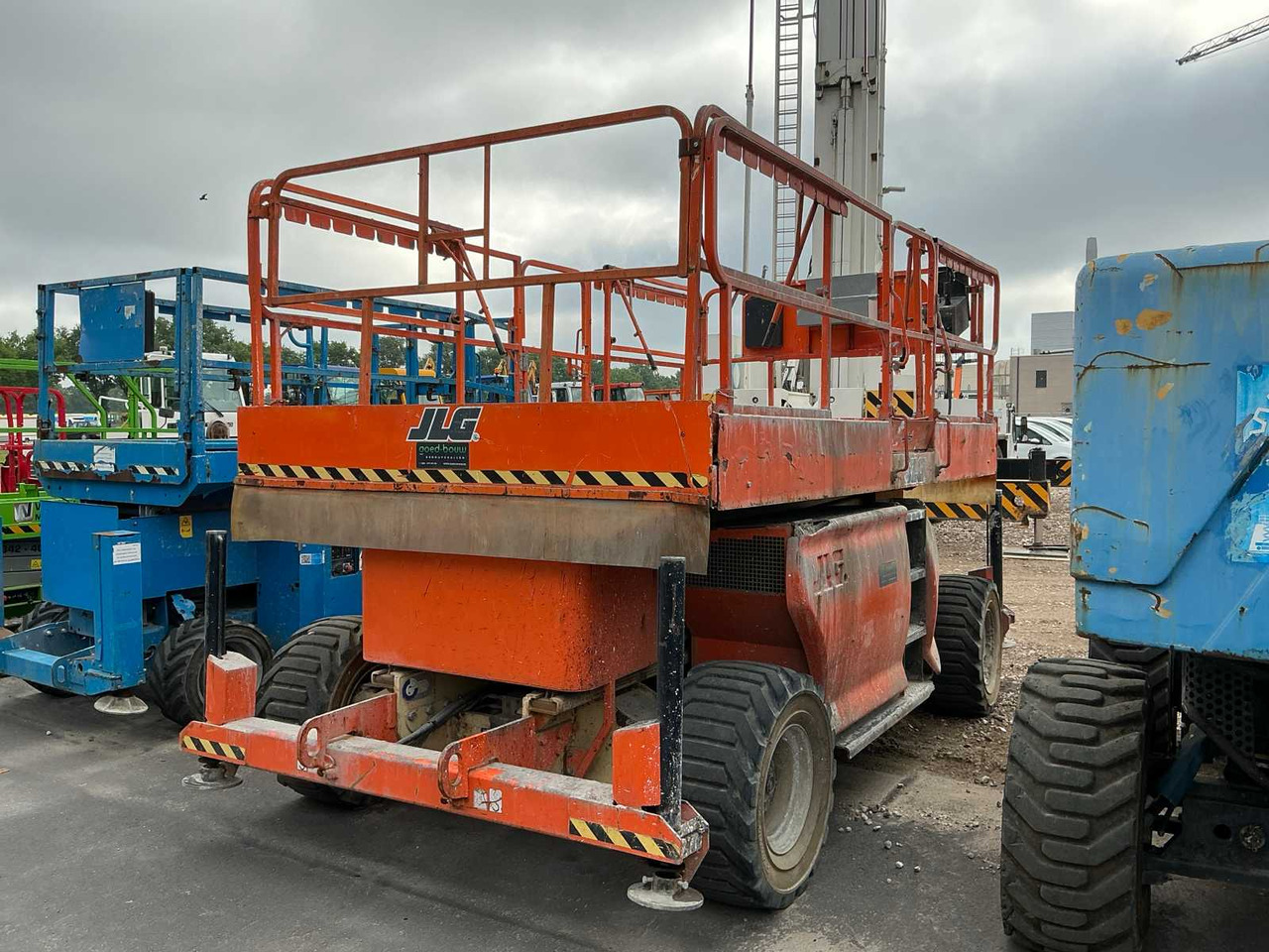 2008 JLG 3349RT SCISSOR LIFT - Aerial platform: picture 5 2008 JLG 3349RT SCISSOR LIFT - Aerial platform: picture 5