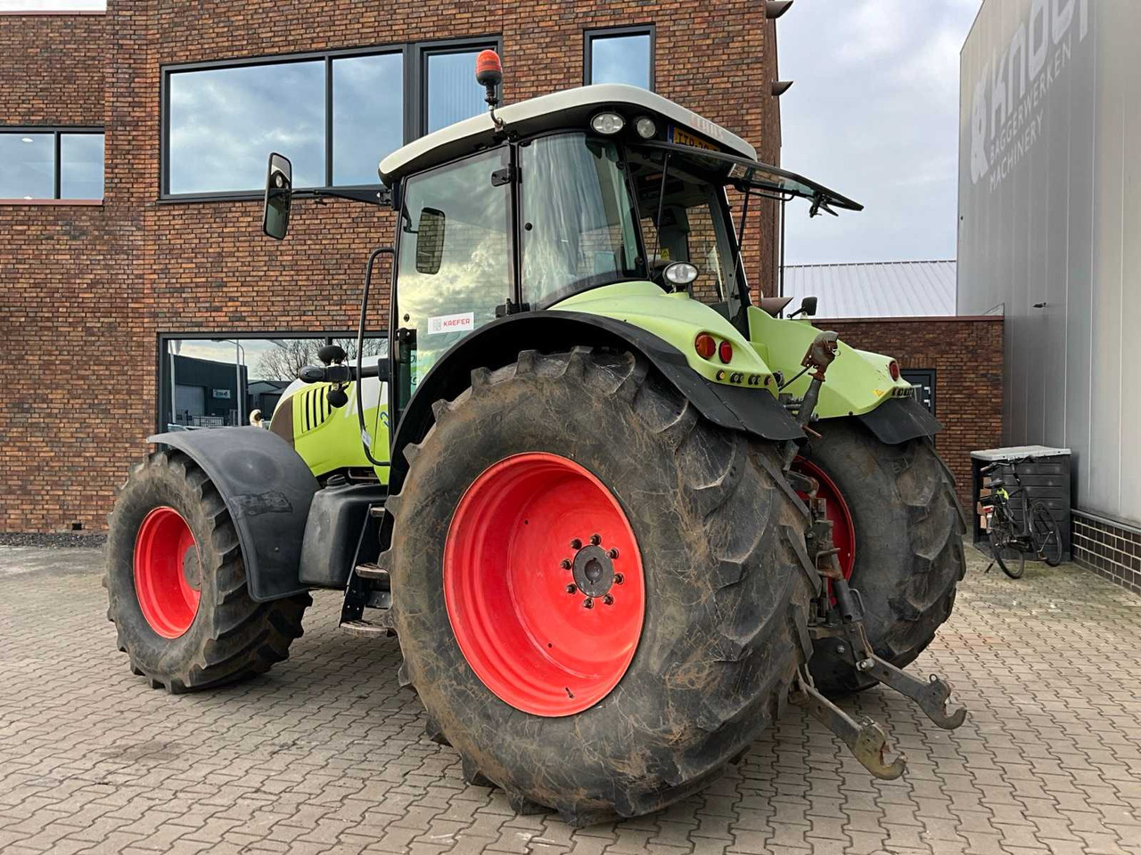2009 CLAAS ARION 640 A19 FOUR-WHEEL DRIVE FARM TRACTOR - Farm tractor: picture 4 2009 CLAAS ARION 640 A19 FOUR-WHEEL DRIVE FARM TRACTOR - Farm tractor: picture 4