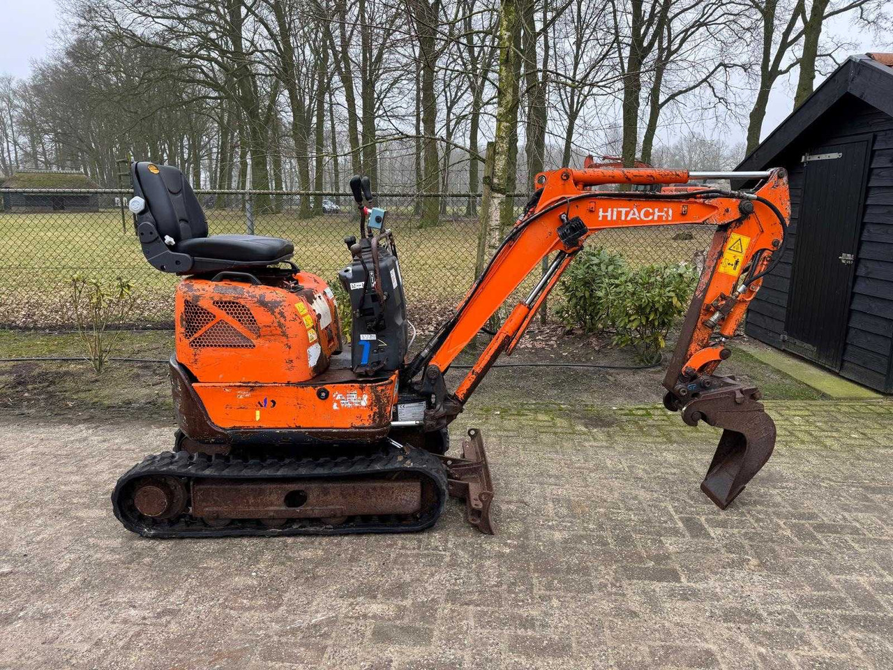 2009 HITACHI ZX10U MINI EXCAVATOR - Mini excavator: picture 2 2009 HITACHI ZX10U MINI EXCAVATOR - Mini excavator: picture 2