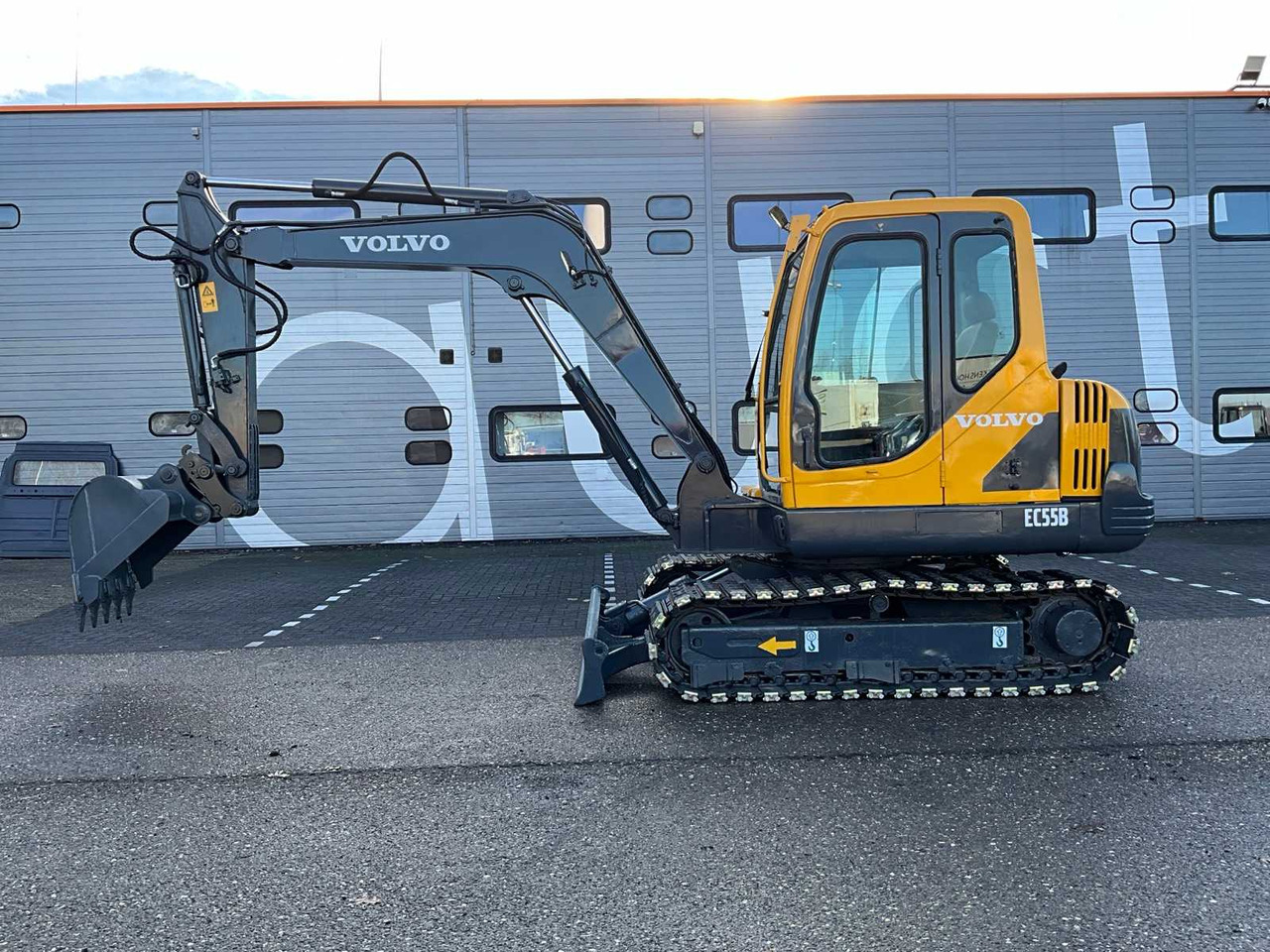 2010 VOLVO EC55B MIDI EXCAVATOR - Excavator: picture 2 2010 VOLVO EC55B MIDI EXCAVATOR - Excavator: picture 2