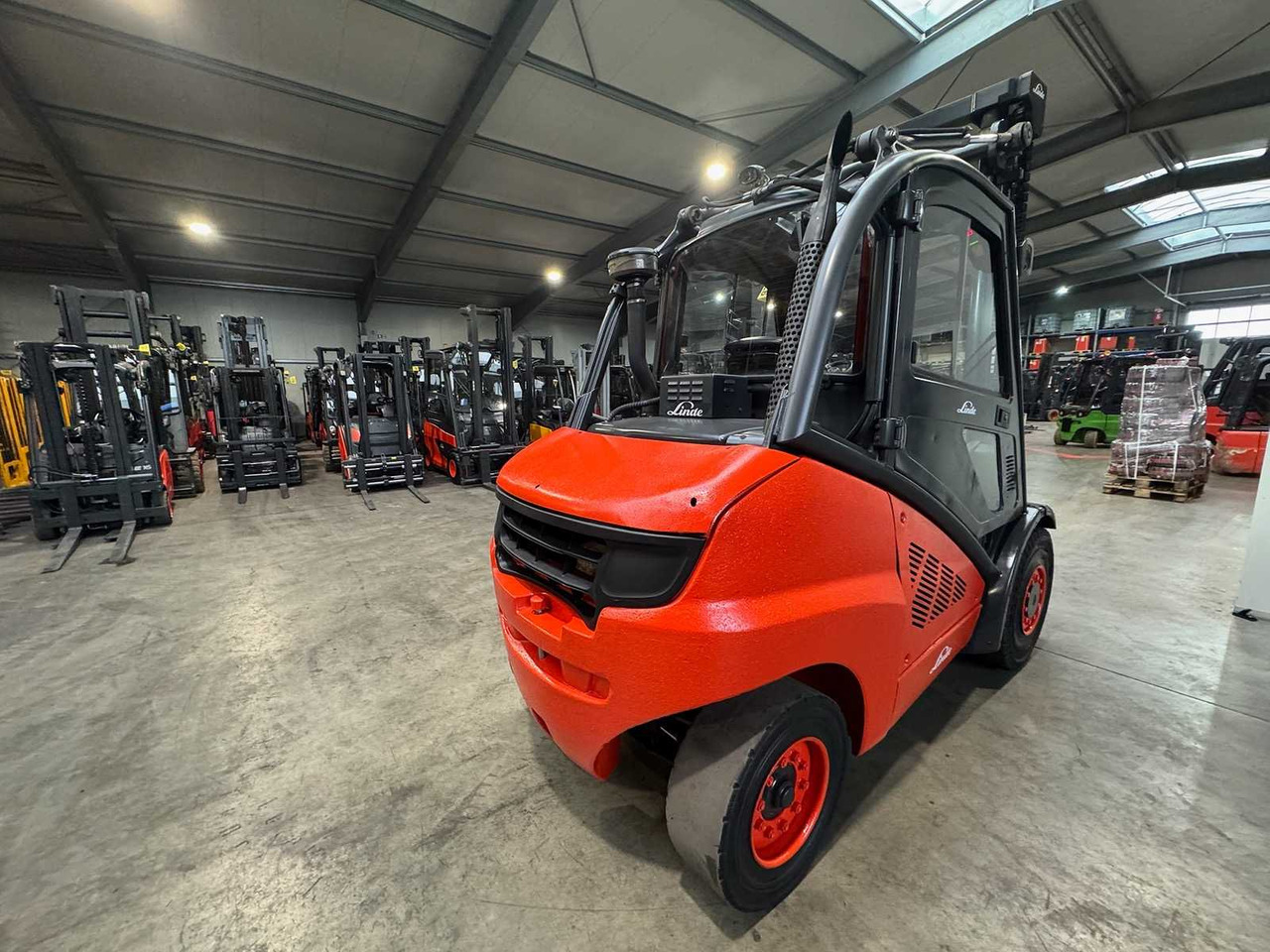 2011 SERVICE 11/2026 LINDE H50D 5.000KG 3.+4. VALVE DIESEL FORKLIFT FORKLIFT - Forklift: picture 5 2011 SERVICE 11/2026 LINDE H50D 5.000KG 3.+4. VALVE DIESEL FORKLIFT FORKLIFT - Forklift: picture 5