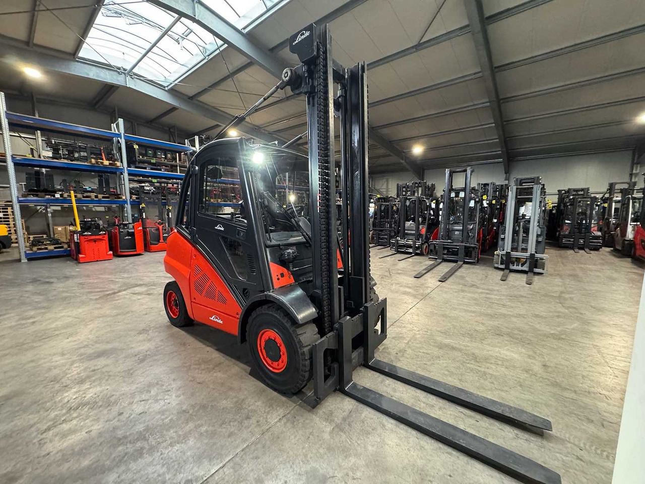 2011 SERVICE 11/2026 LINDE H50D 5.000KG 3.+4. VALVE DIESEL FORKLIFT FORKLIFT - Forklift: picture 3 2011 SERVICE 11/2026 LINDE H50D 5.000KG 3.+4. VALVE DIESEL FORKLIFT FORKLIFT - Forklift: picture 3
