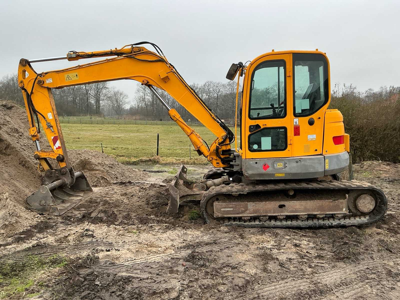 2013 VOLVO ECR88 CRAWLER EXCAVATOR - Excavator: picture 2 2013 VOLVO ECR88 CRAWLER EXCAVATOR - Excavator: picture 2
