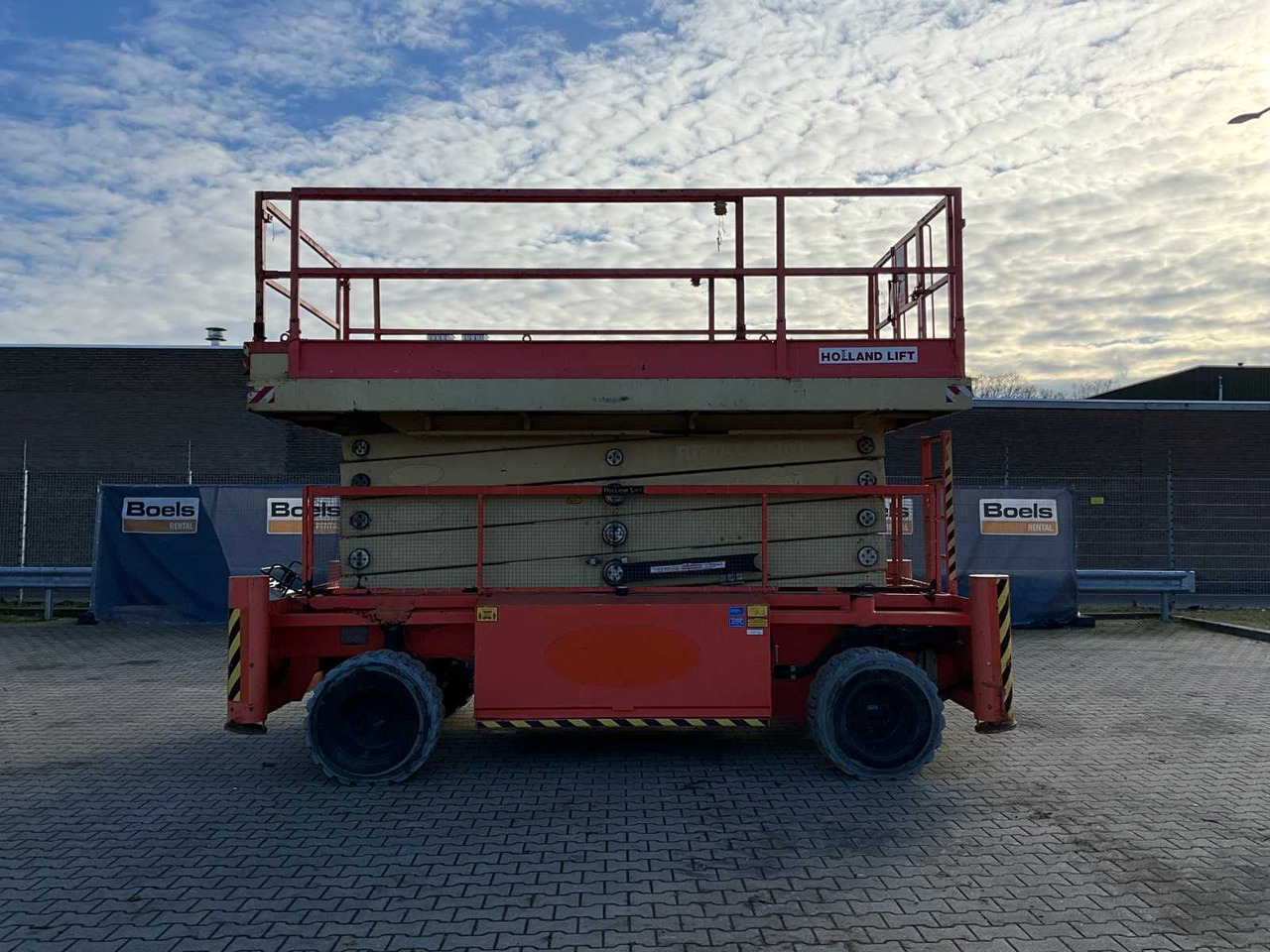 2015 HOLLAND LIFT B195DL25G AERIAL PLATFORM - Aerial platform: picture 3 2015 HOLLAND LIFT B195DL25G AERIAL PLATFORM - Aerial platform: picture 3