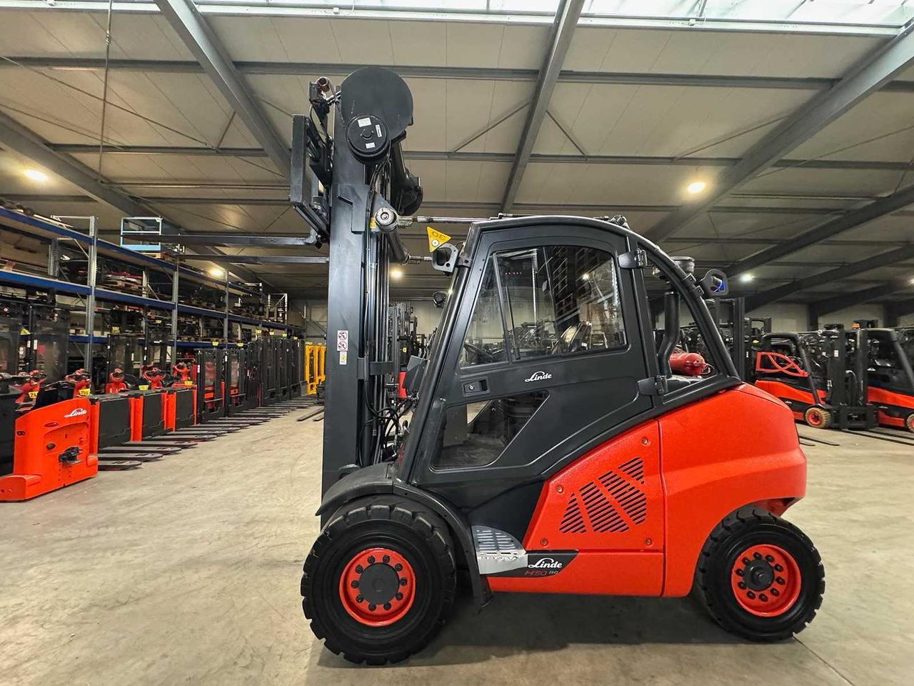 2015 SERVICE + UVV 11/2026 LINDE H50D 5.000KG TRIPLEX 666CM 3.+4. VALVE DIESEL FORKLIFT FORKLIFT 16.277 HOURS. - Forklift: picture 1 2015 SERVICE + UVV 11/2026 LINDE H50D 5.000KG TRIPLEX 666CM 3.+4. VALVE DIESEL FORKLIFT FORKLIFT 16.277 HOURS. - Forklift: picture 1