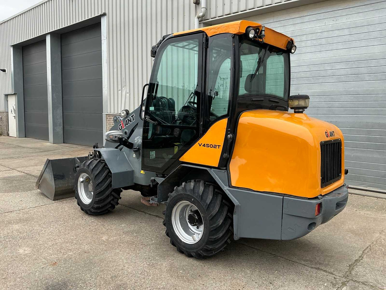 2016 GIANT V4502-T SHOVEL - Wheel loader: picture 3 2016 GIANT V4502-T SHOVEL - Wheel loader: picture 3