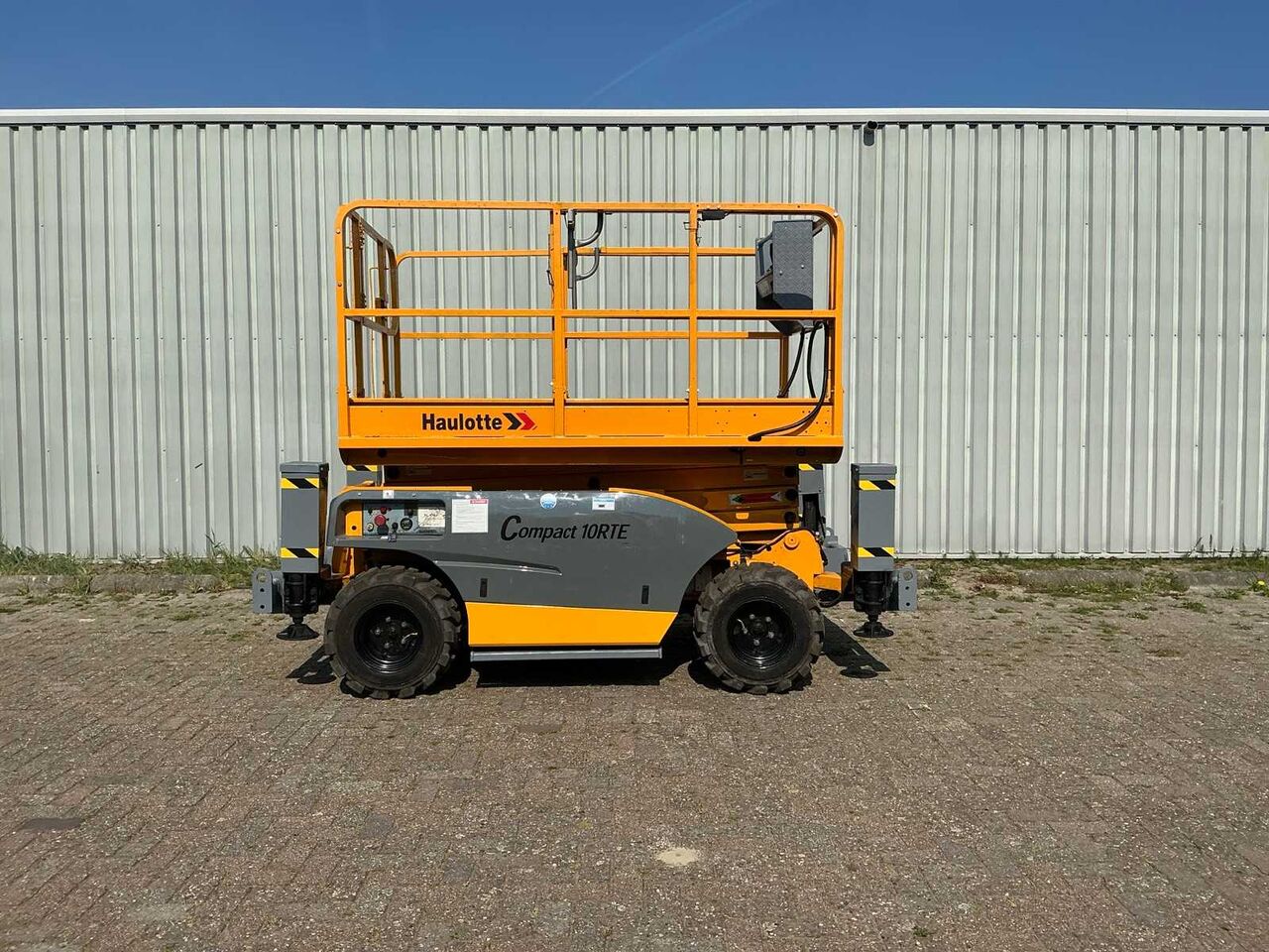 2017 HAULOTTE COMPACT 10 RTE AERIAL PLATFORM - Aerial platform: picture 4 2017 HAULOTTE COMPACT 10 RTE AERIAL PLATFORM - Aerial platform: picture 4