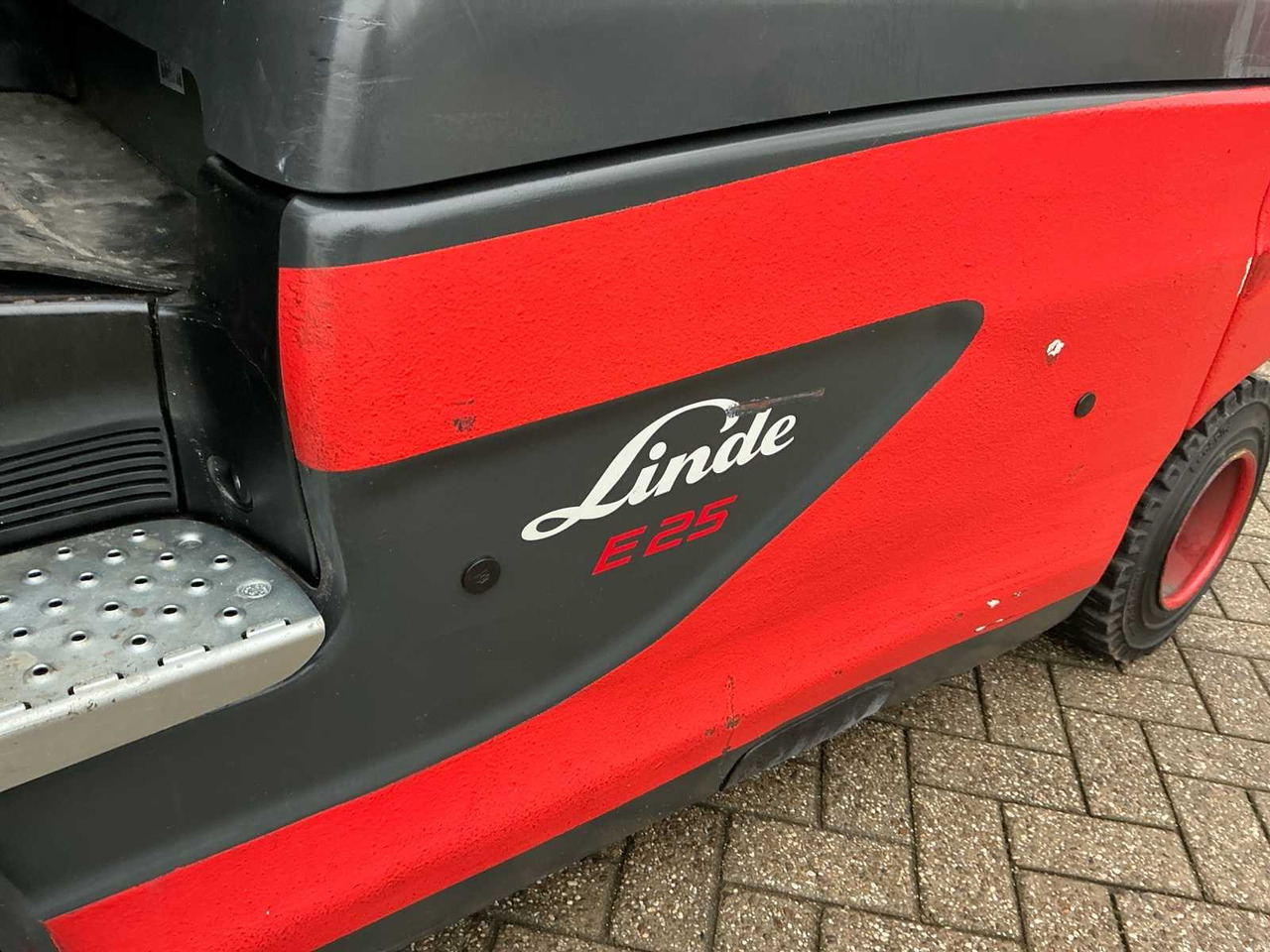 Forklift 2017 LINDE E25L-01 FORKLIFT TRUCK: picture 11 Forklift 2017 LINDE E25L-01 FORKLIFT TRUCK: picture 11
