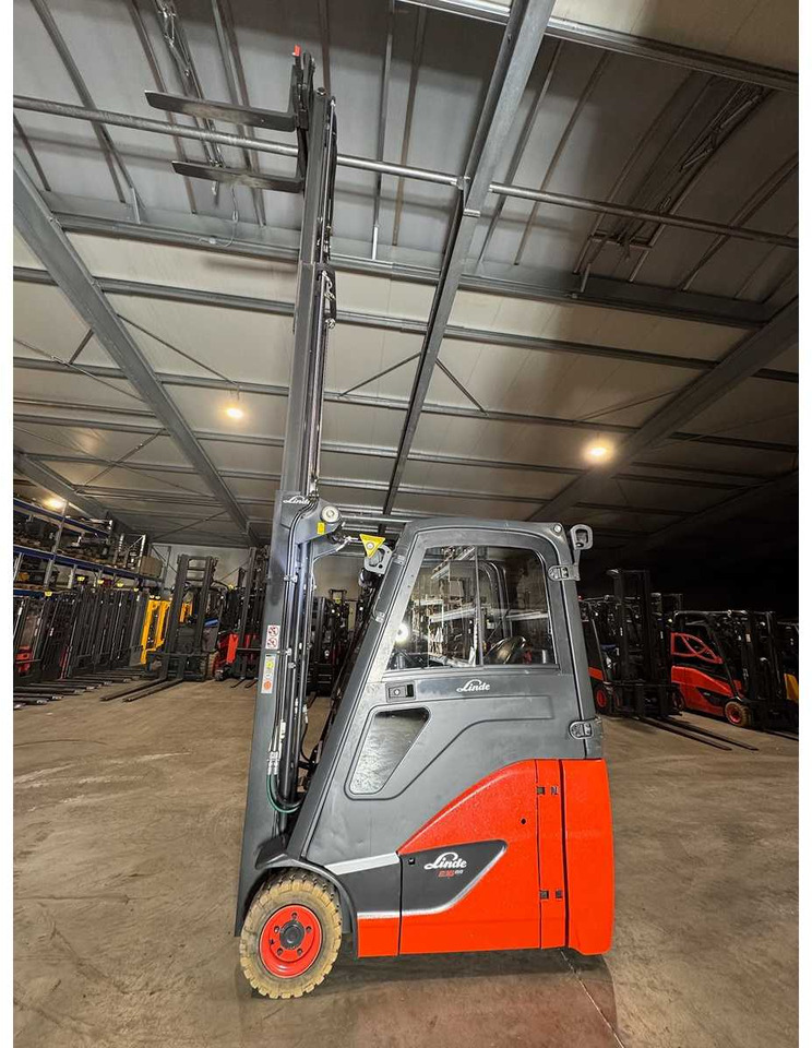 2017 SERVICE + UVV 11/2026 LINDE E16H EVO TRIPLEX 3RD + 4TH VALVE CAB ELECTRIC FORKLIFT 3,811 HOURS - Forklift: picture 3 2017 SERVICE + UVV 11/2026 LINDE E16H EVO TRIPLEX 3RD + 4TH VALVE CAB ELECTRIC FORKLIFT 3,811 HOURS - Forklift: picture 3