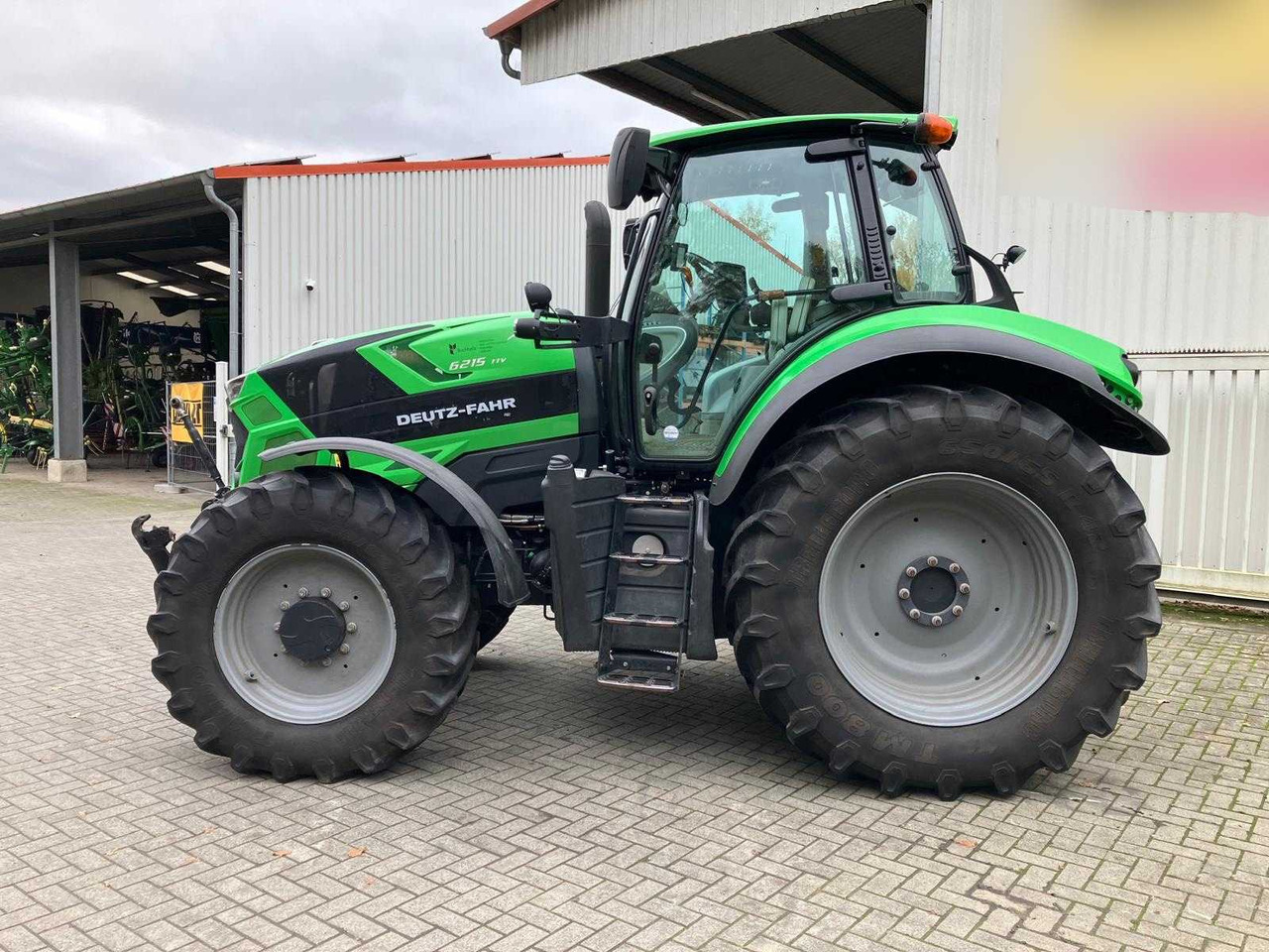 2019 DEUTZ-FAHR 6215 TTV - TRACTOR / FARM TRACTOR - Farm tractor: picture 4 2019 DEUTZ-FAHR 6215 TTV - TRACTOR / FARM TRACTOR - Farm tractor: picture 4