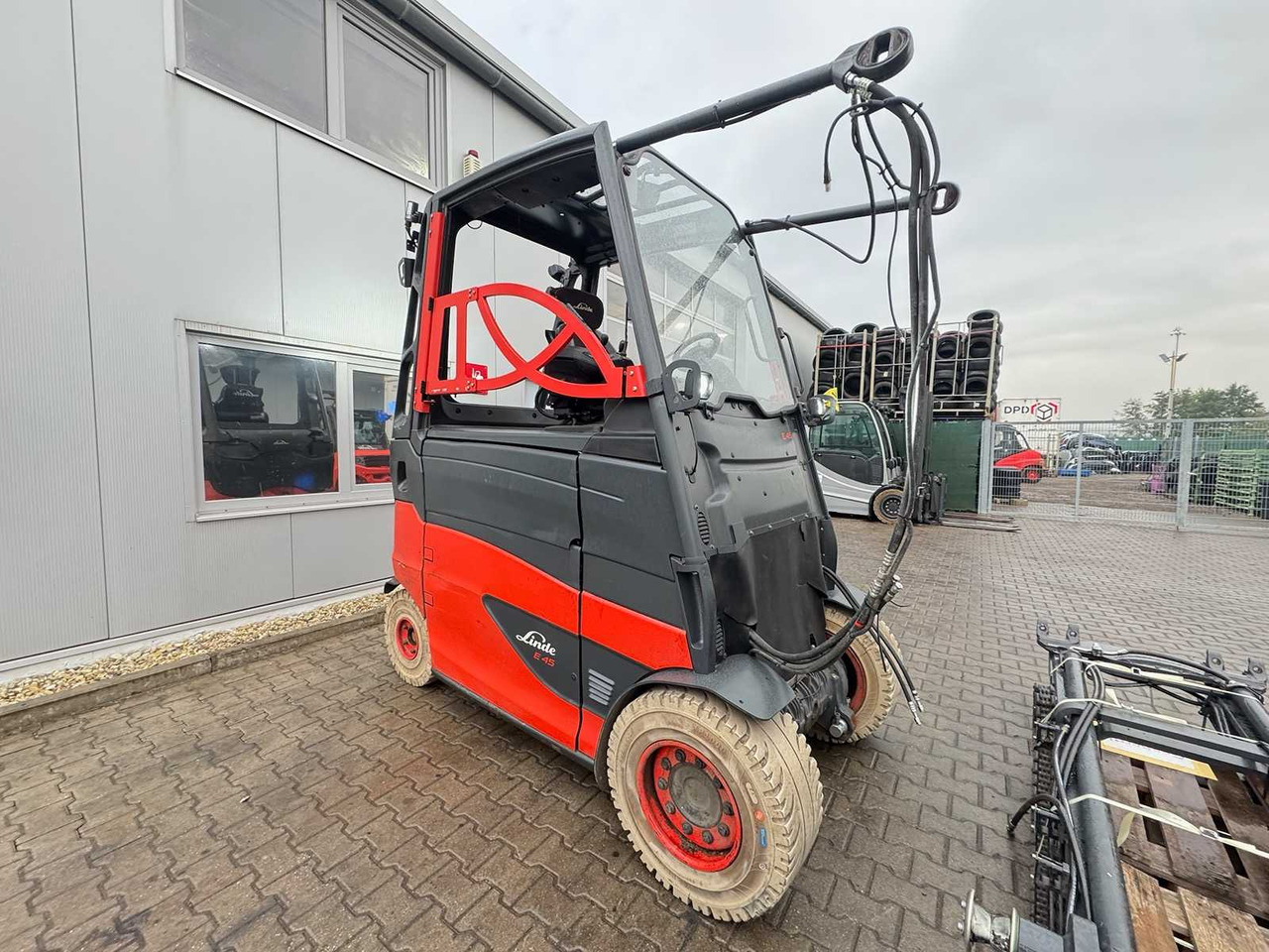 2020 LINDE E45HL EVO 4.500KG 3.+4TH VALVE ELECTRIC FORKLIFT FORKLIFT E45 E50 - Forklift: picture 3 2020 LINDE E45HL EVO 4.500KG 3.+4TH VALVE ELECTRIC FORKLIFT FORKLIFT E45 E50 - Forklift: picture 3