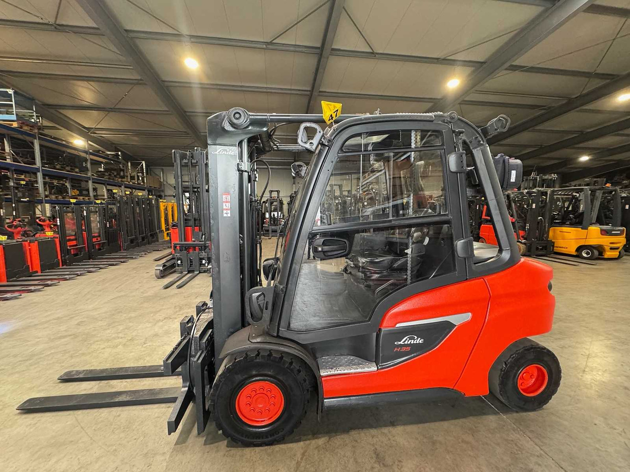 2022 LINDE H35D 3,500KG ROTARY DUPLEX FREE LIFT DIESEL FORKLIFT 3,338 HOURS - Forklift: picture 1 2022 LINDE H35D 3,500KG ROTARY DUPLEX FREE LIFT DIESEL FORKLIFT 3,338 HOURS - Forklift: picture 1