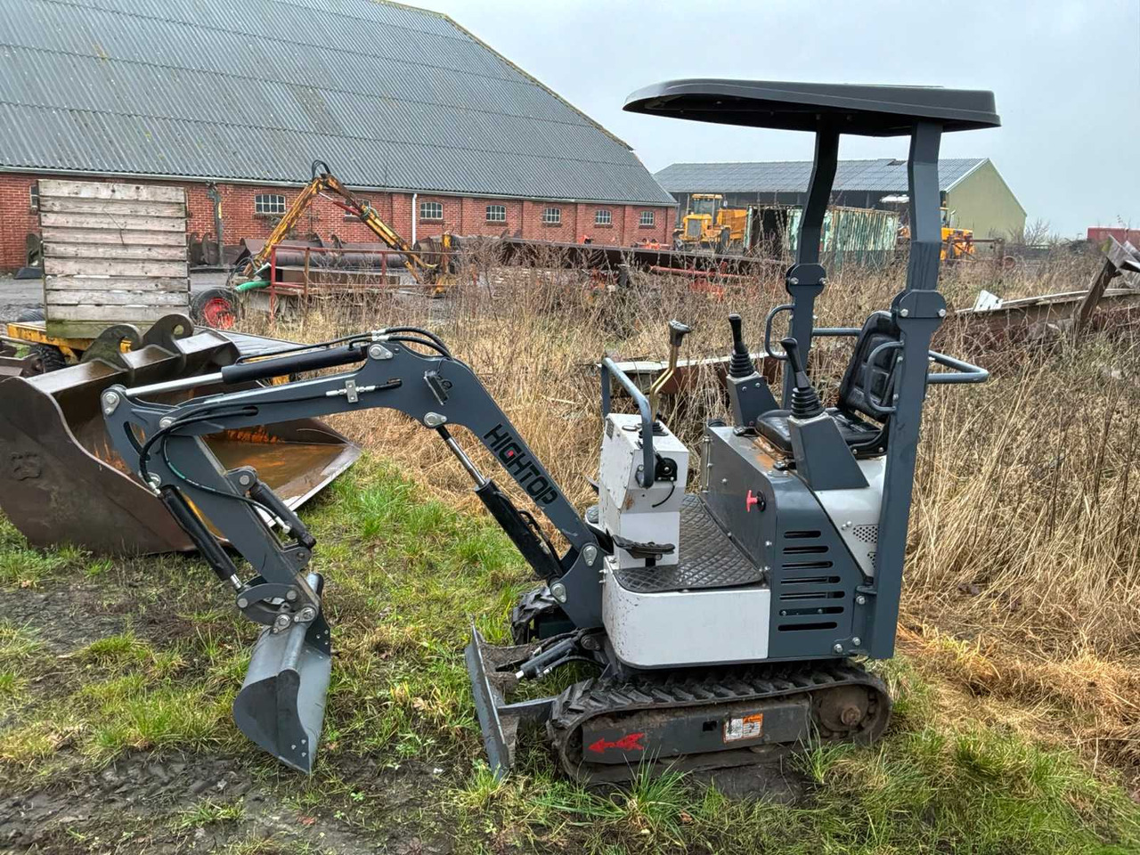 2023 HIGHTOP HT10 MINI CRAWLER EXCAVATOR - Mini excavator: picture 2 2023 HIGHTOP HT10 MINI CRAWLER EXCAVATOR - Mini excavator: picture 2