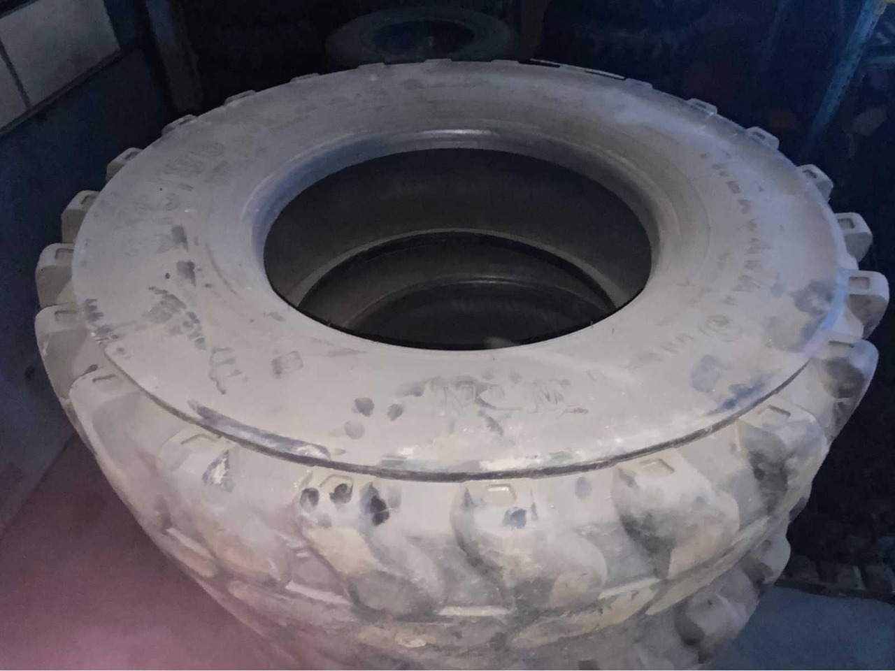 315/80 R22.5 - Wheels and tires for Farm tractor: picture 5 315/80 R22.5 - Wheels and tires for Farm tractor: picture 5