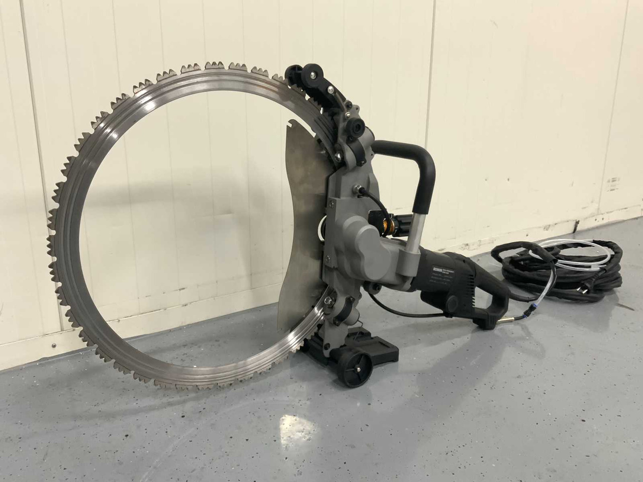 AC8600 - Concrete equipment: picture 1 AC8600 - Concrete equipment: picture 1