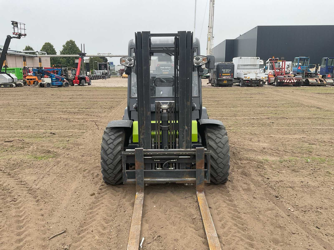 ARGIMAC TW25 4X4 ROUGH TERRAIN FORKLIFT - Forklift: picture 2 ARGIMAC TW25 4X4 ROUGH TERRAIN FORKLIFT - Forklift: picture 2