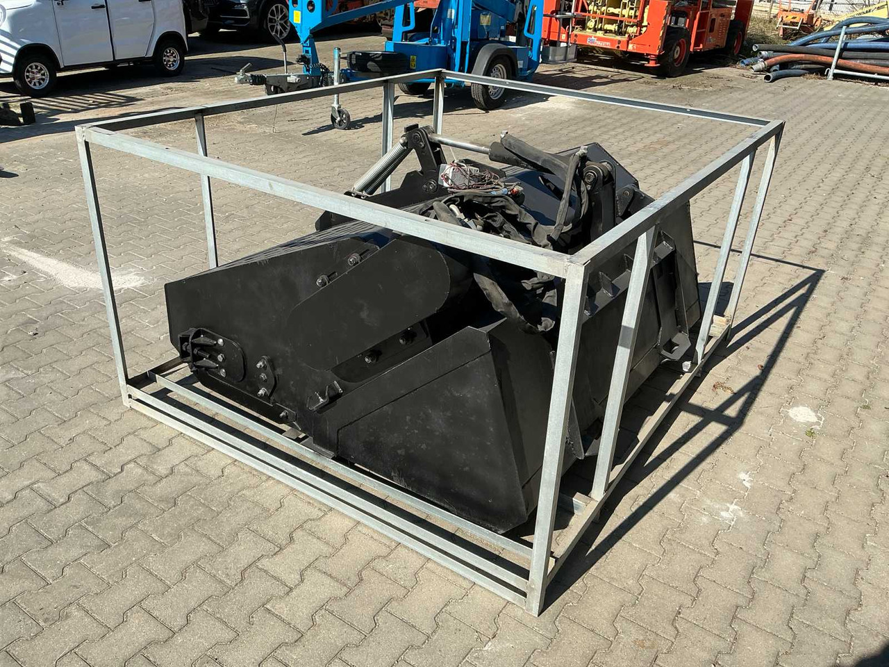 Field Industries Landscape Finishing Rake - Attachment for Construction machinery: picture 4 Field Industries Landscape Finishing Rake - Attachment for Construction machinery: picture 4