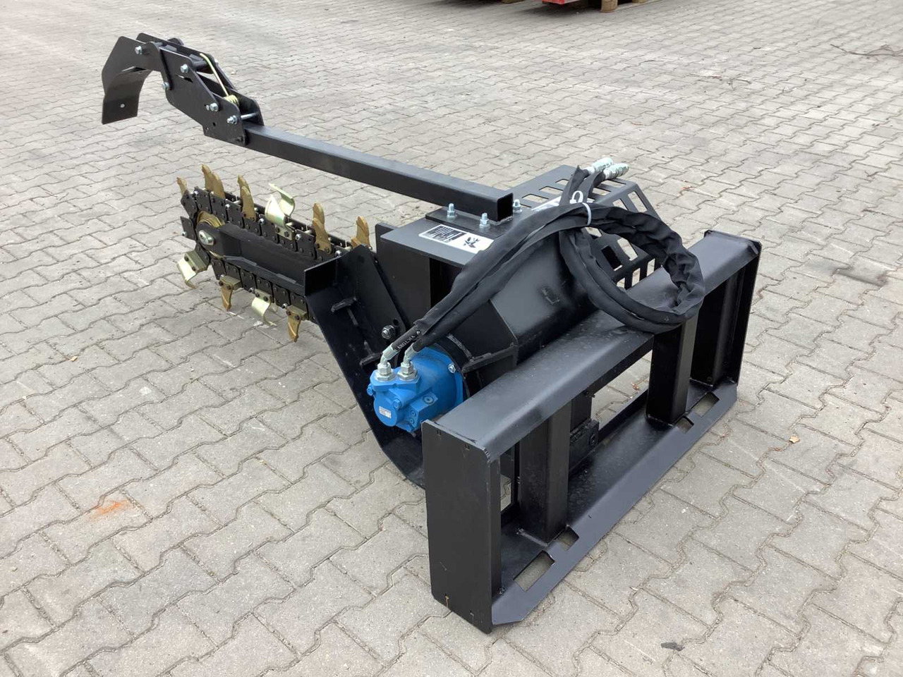 Field Industries Trencher - Attachment for Construction machinery: picture 4 Field Industries Trencher - Attachment for Construction machinery: picture 4