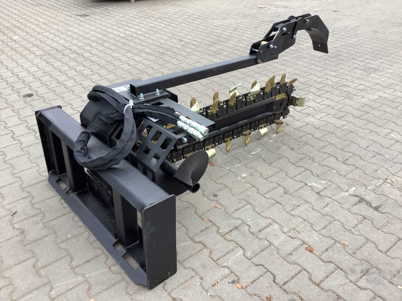 Field Industries Trencher - Attachment for Construction machinery: picture 3 Field Industries Trencher - Attachment for Construction machinery: picture 3