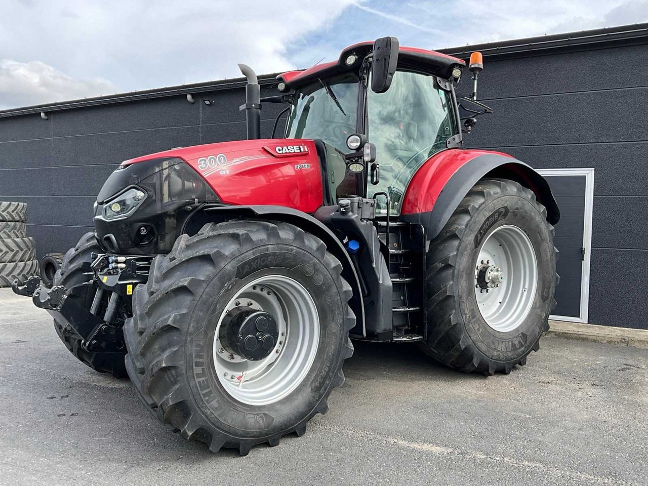 Case IH Optimaal 300 AFS CVX - Farm tractor: picture 1 Case IH Optimaal 300 AFS CVX - Farm tractor: picture 1