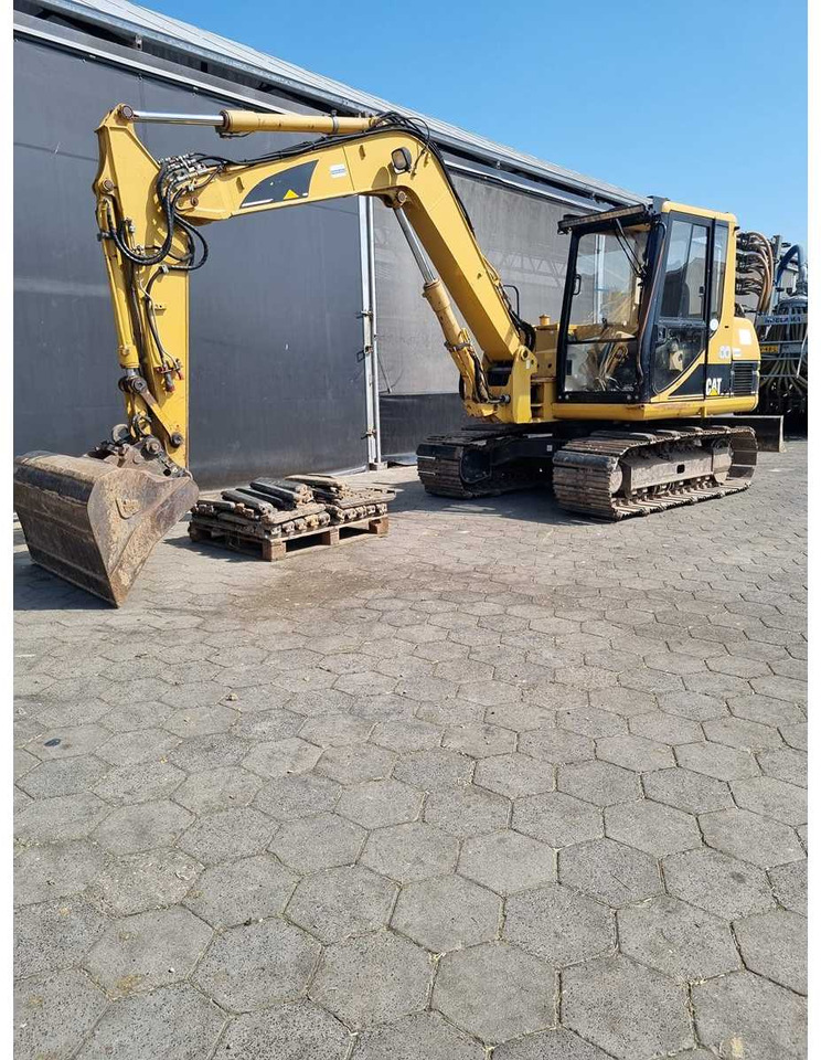 Cat 307B - Crawler excavator: picture 2 Cat 307B - Crawler excavator: picture 2