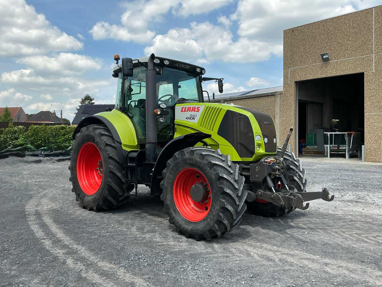 Farm tractor Claas Axion 840: picture 7