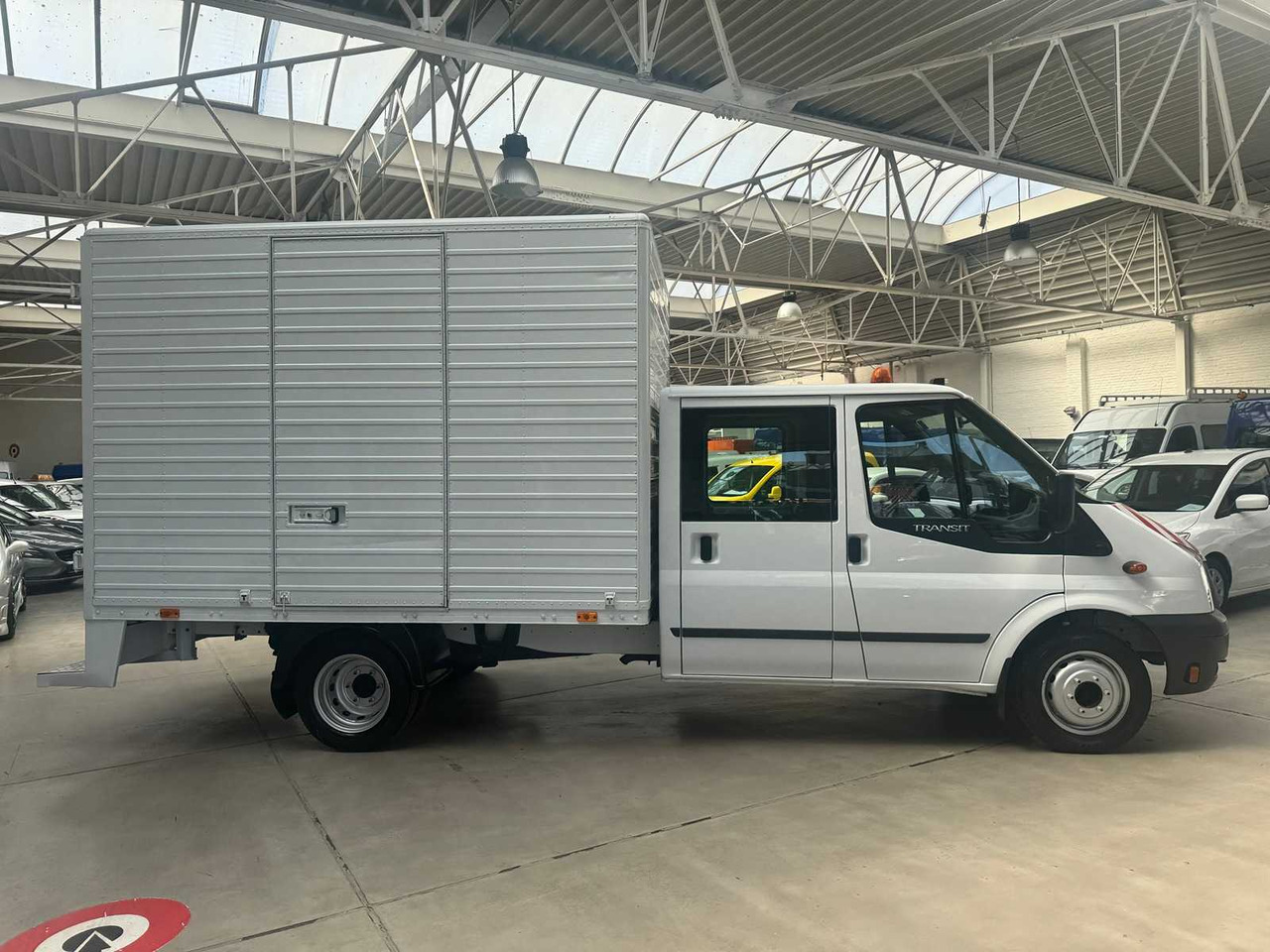 2009 FORD TRANSIT DOUBLE CAB !! 79,000KM!! - Commercial vehicle: picture 2 2009 FORD TRANSIT DOUBLE CAB !! 79,000KM!! - Commercial vehicle: picture 2