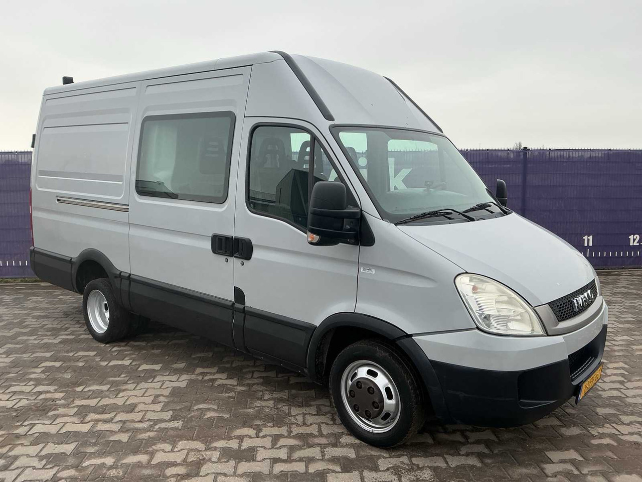 2011 - IVECO - DAILY - 35C15V 330 H3 - COMMERCIAL VEHICLE - Commercial vehicle: picture 2 2011 - IVECO - DAILY - 35C15V 330 H3 - COMMERCIAL VEHICLE - Commercial vehicle: picture 2