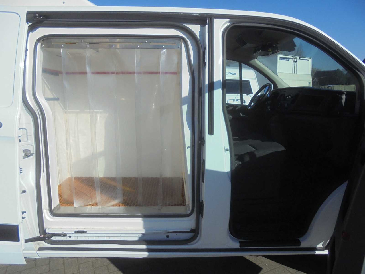 2018 FORD TRANSIT 2.0 CUSTOM TREND REFRIGERATED FREEZER VAN - COMMERCIAL VEHICLE (DAMAGE) - Commercial vehicle: picture 5 2018 FORD TRANSIT 2.0 CUSTOM TREND REFRIGERATED FREEZER VAN - COMMERCIAL VEHICLE (DAMAGE) - Commercial vehicle: picture 5