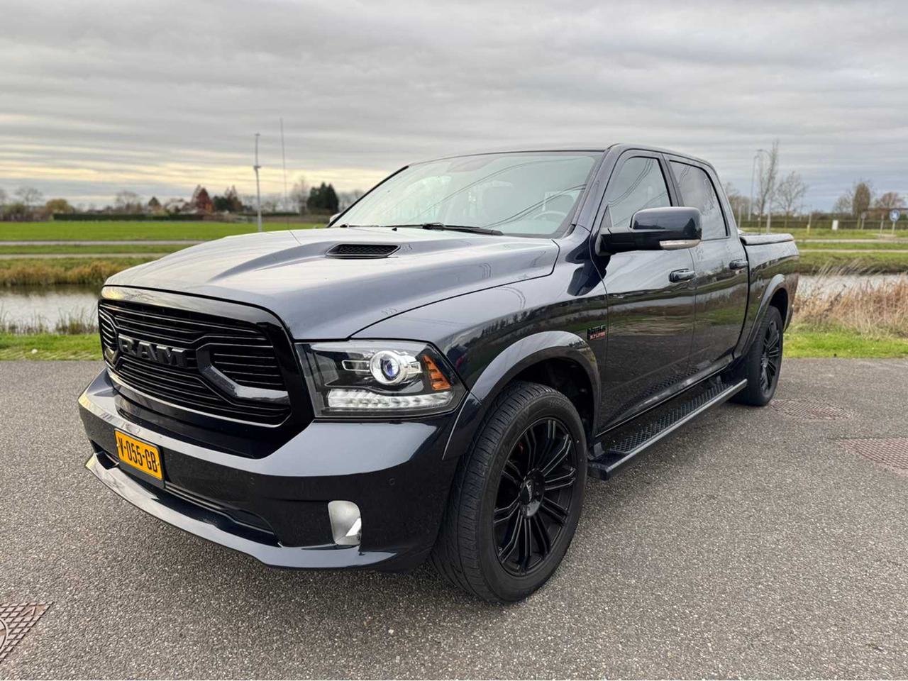 DODGE - RAM 1500 SPORT - 5.7 V8 QC - COMMERCIAL VEHICLE - Commercial vehicle: picture 1 DODGE - RAM 1500 SPORT - 5.7 V8 QC - COMMERCIAL VEHICLE - Commercial vehicle: picture 1