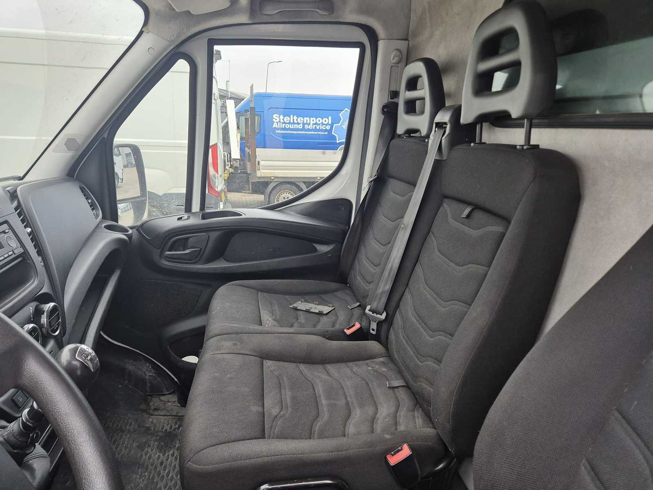 IVECO - DAILY - 35S13V 2.3 352 H3 L - COMMERCIAL VEHICLE - Commercial vehicle: picture 5 IVECO - DAILY - 35S13V 2.3 352 H3 L - COMMERCIAL VEHICLE - Commercial vehicle: picture 5