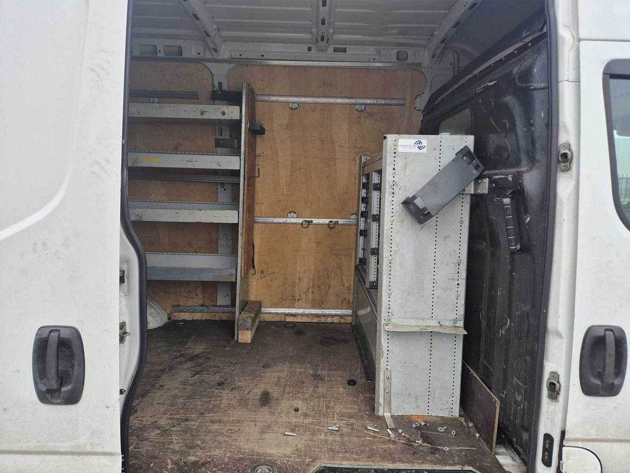 IVECO - DAILY - 35S13V 2.3 352 H3 L - COMMERCIAL VEHICLE - Commercial vehicle: picture 3 IVECO - DAILY - 35S13V 2.3 352 H3 L - COMMERCIAL VEHICLE - Commercial vehicle: picture 3